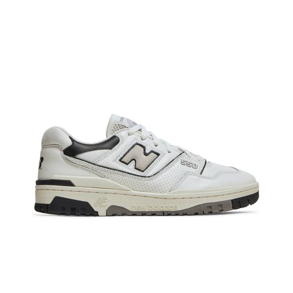 NWT New Balance 550s in Sea Salt